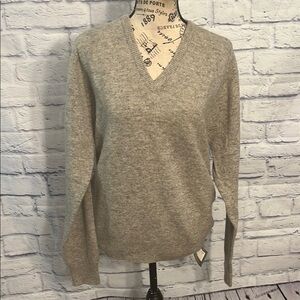 Kintyre Scottish Knit Sweater NWT V-neck 100% Lambswool Gray Size 40” Large